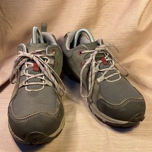 Oboz B Dry waterproof hiking low boots/sneakers